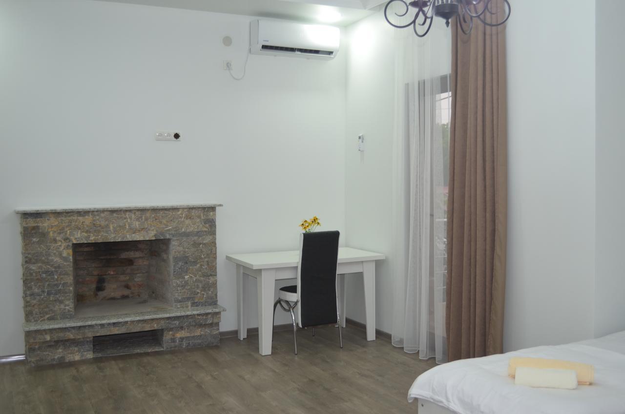 Lia Guest House Kobuleti Exterior foto